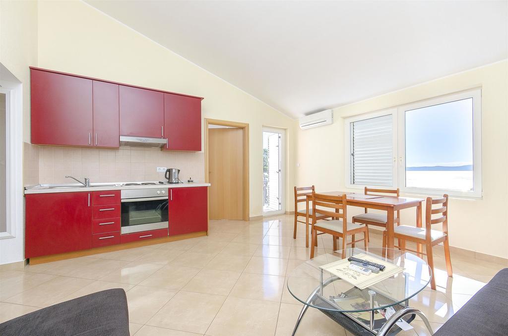 Apartments Seaview Tucepi Exterior photo